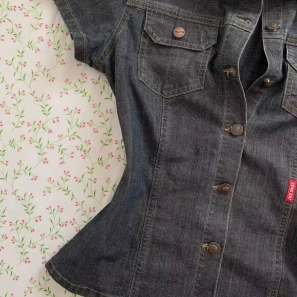 women's top - Picture 2 of 3